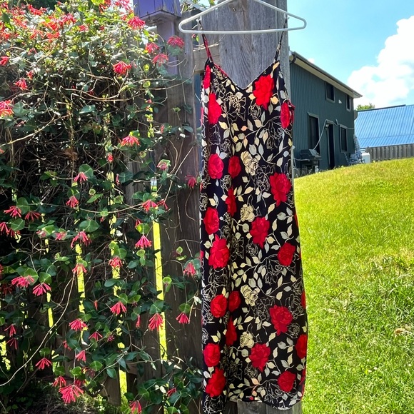 Vintage Dresses & Skirts - Gorgeous vintage slip dress